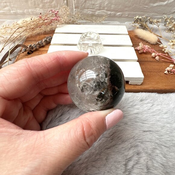Small Garden Quartz Sphere - Picture 4 of 9